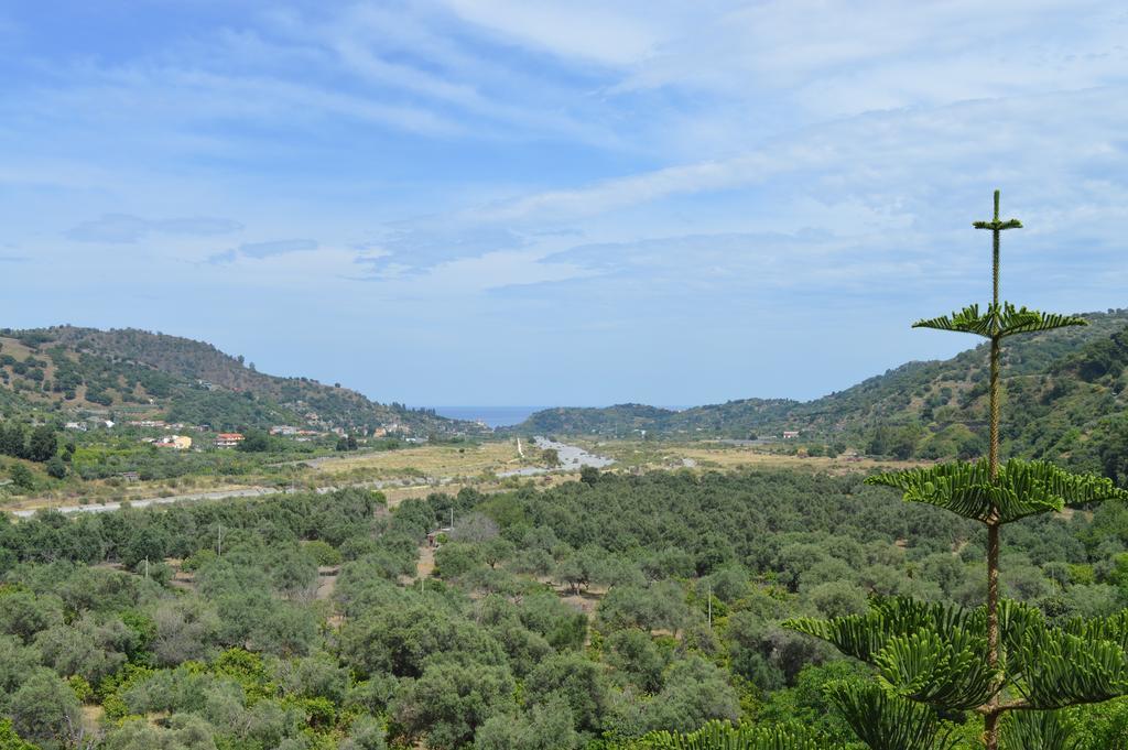 La Casa Di Giulia Appartement Forza dʼAgro Buitenkant foto