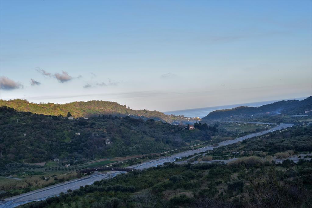 La Casa Di Giulia Appartement Forza dʼAgro Buitenkant foto