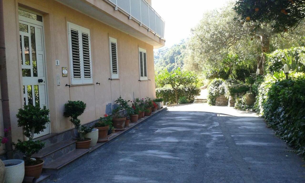 La Casa Di Giulia Appartement Forza dʼAgro Buitenkant foto